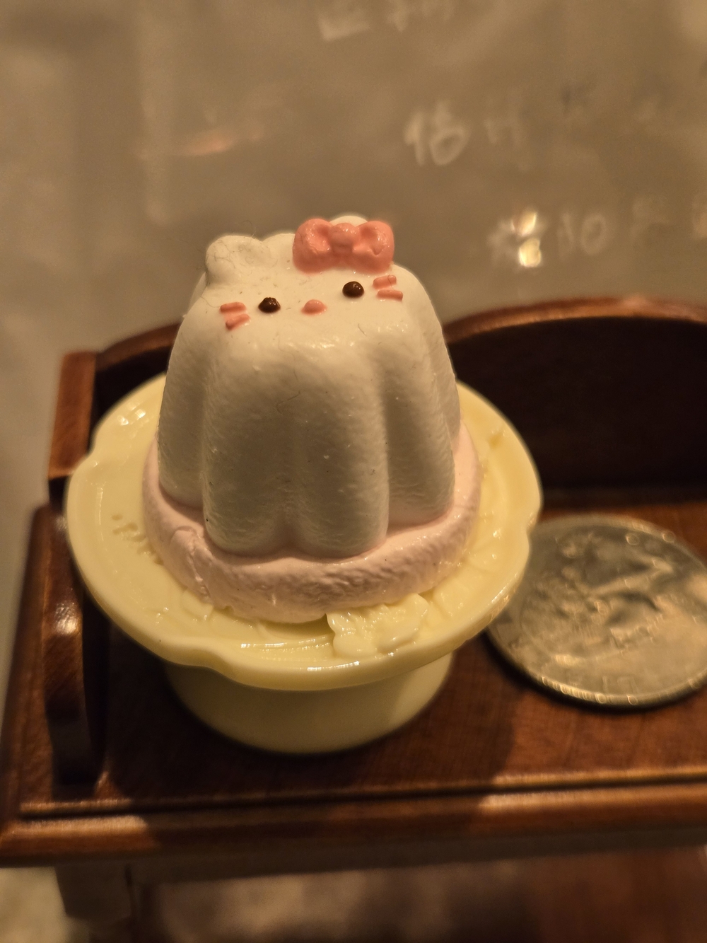 Mini Squishy Hello Kitty - Picture 4 of 8